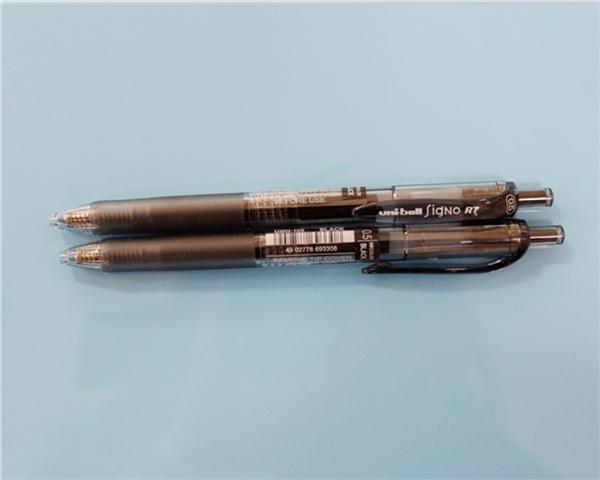 三菱umn-105润滑型黑水笔0.5mm